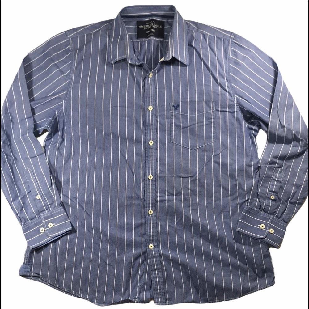 American Eagle Outfitters Button Down Long Sleeved Shirt